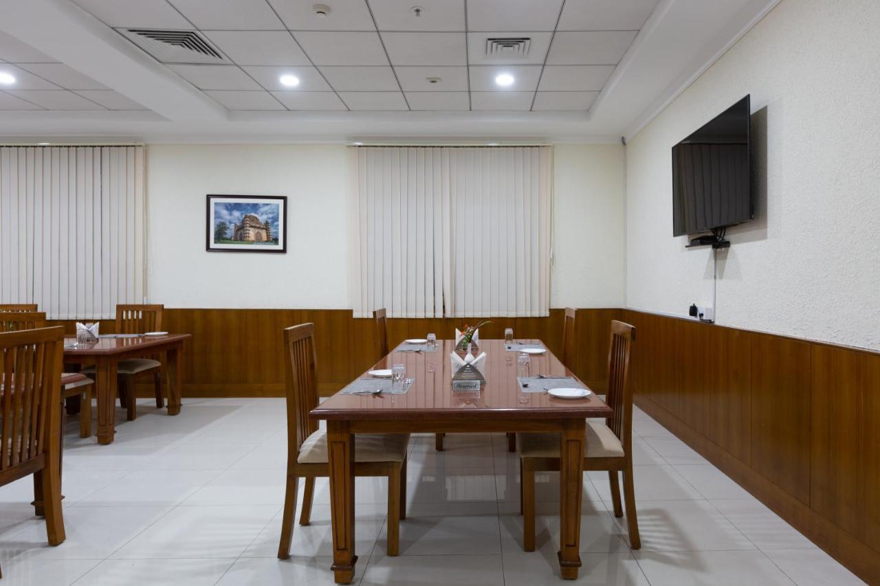 Kstdc Kumarakrupa Hotel Bangalore Ngoại thất bức ảnh